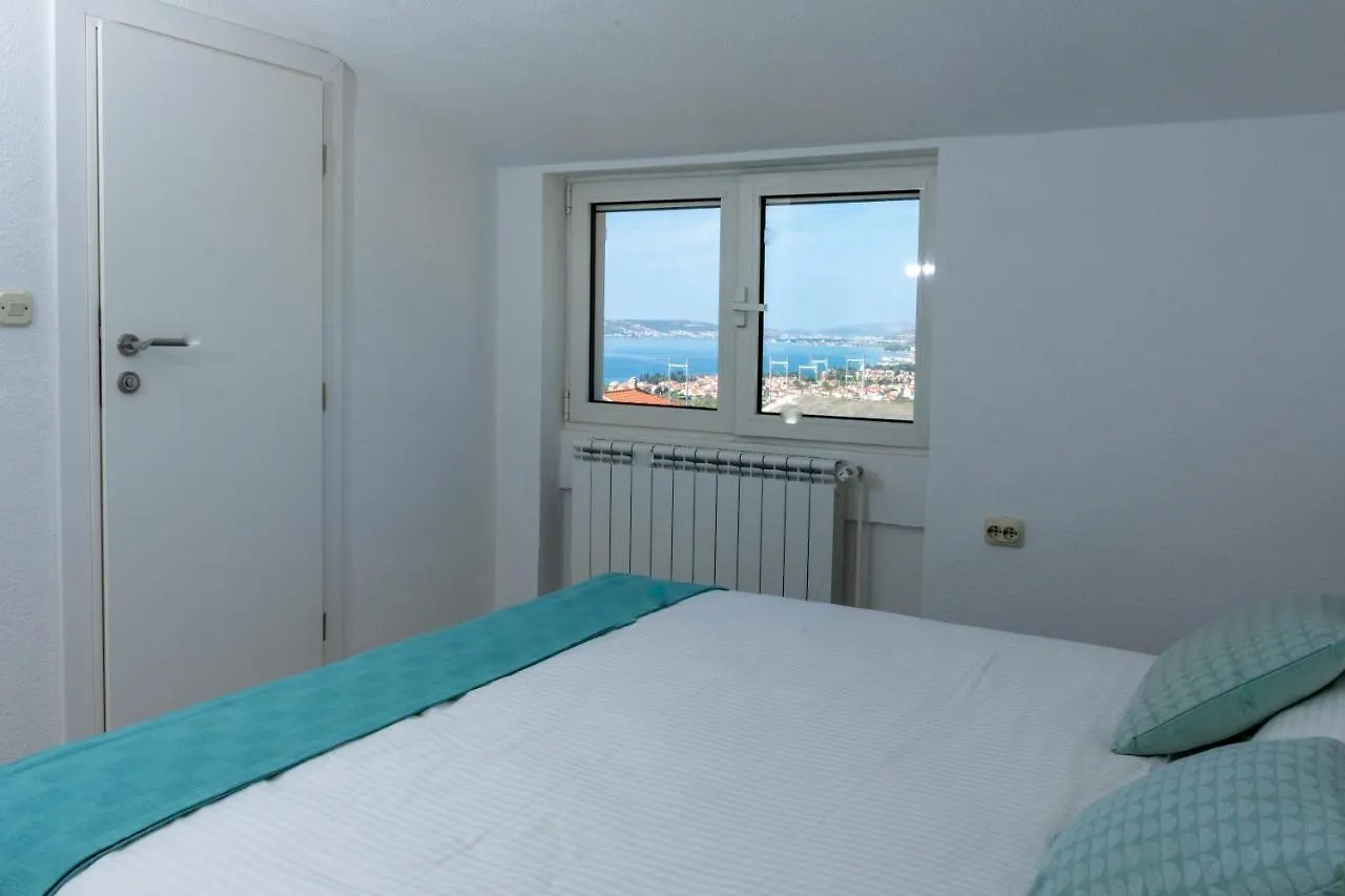 The View Split. Highlight With Roof-Top-Terrace And Pool Kaštela Appartement