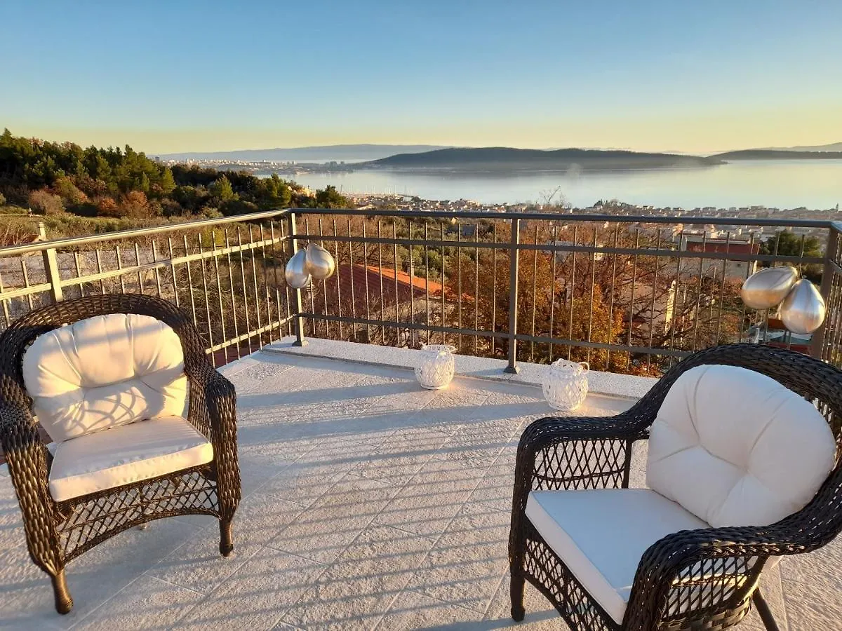 The View Split. Highlight With Roof-Top-Terrace And Pool Kastela Croatia