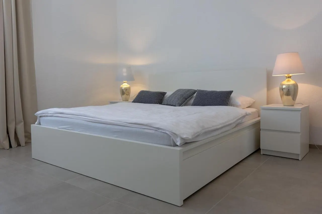 The View Split. Highlight With Roof-Top-Terrace And Pool Kastela