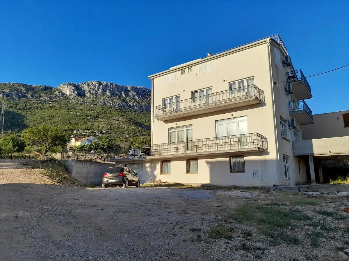 The View Split. Highlight With Roof-Top-Terrace And Pool Kastela